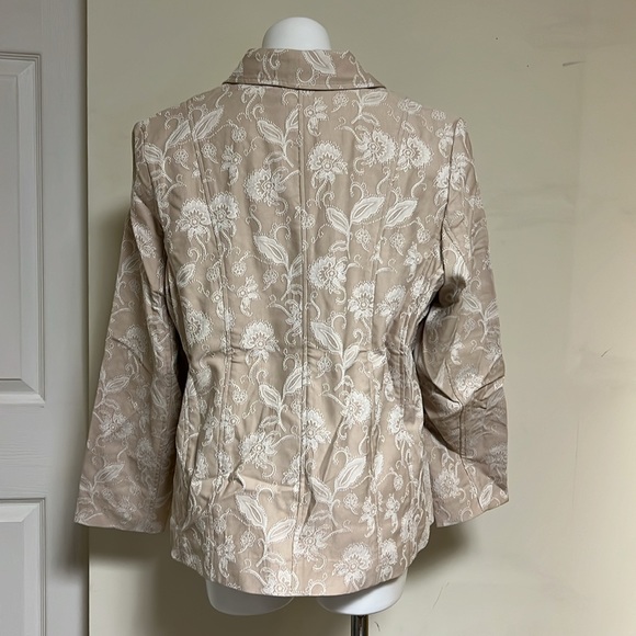 Susan Graver tan embroidered jacket NWT XL QVC - Picture 6 of 9